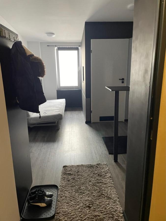 Ingress Appartement Bytom Buitenkant foto
